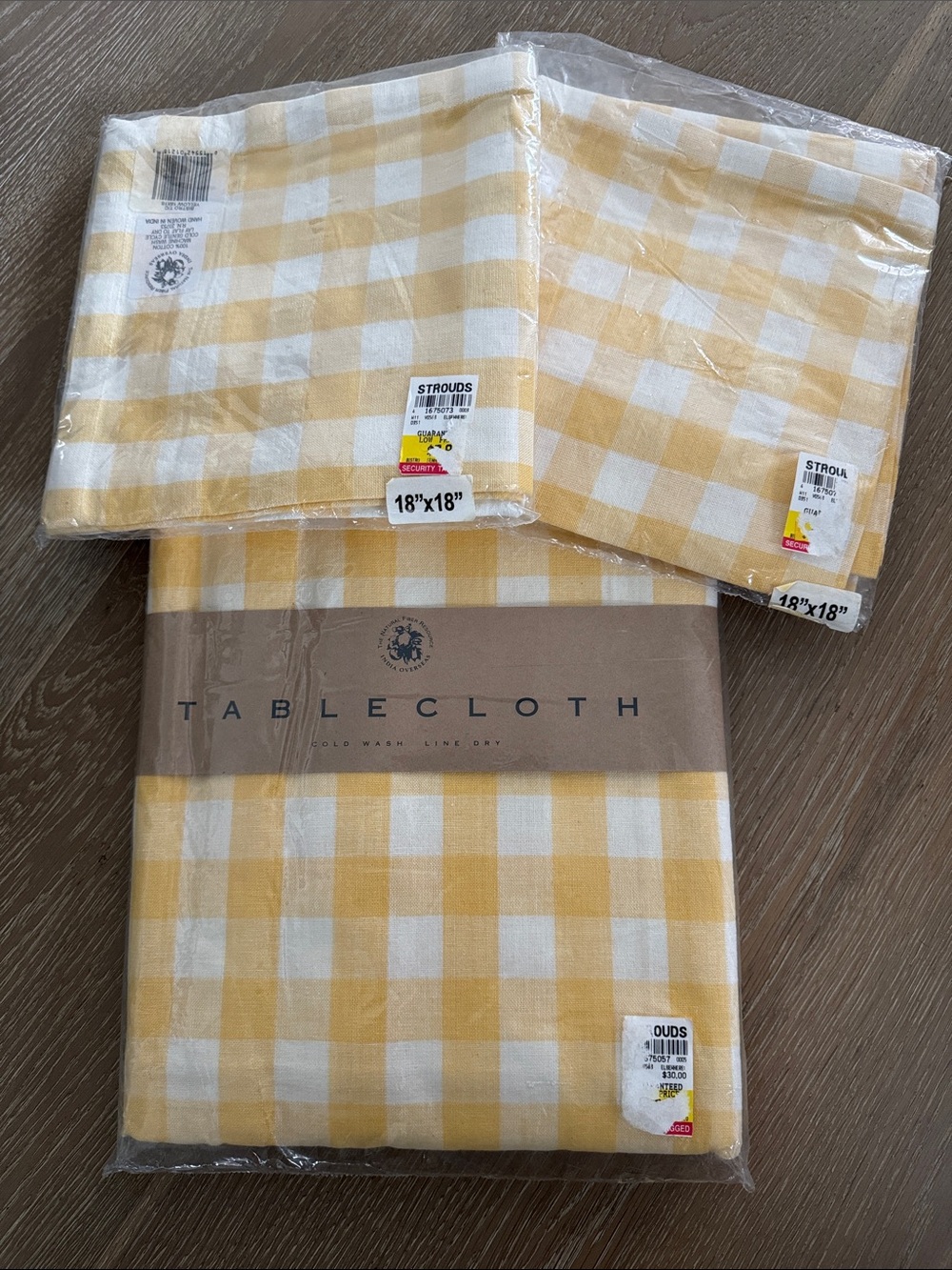 Yellow & White Gingham 100% Cotton Tablecloth w/ 8 Napkins- Cheerful Check Patte